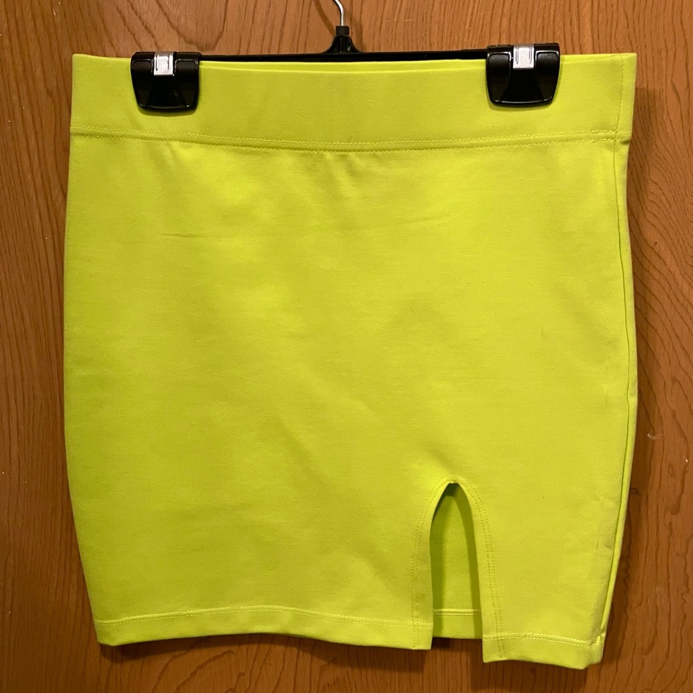 Forever 21 Neon Green Mini Skirt, Women’s Large NWOT